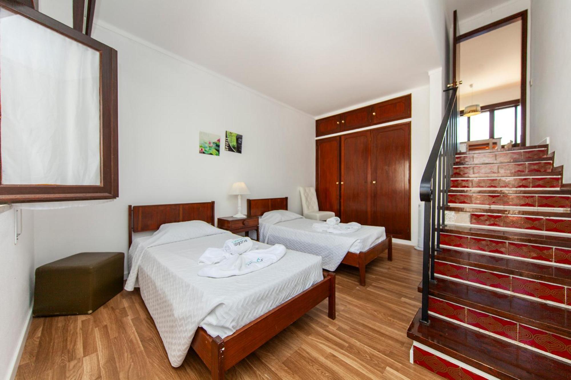 Apartment V - Seacliff